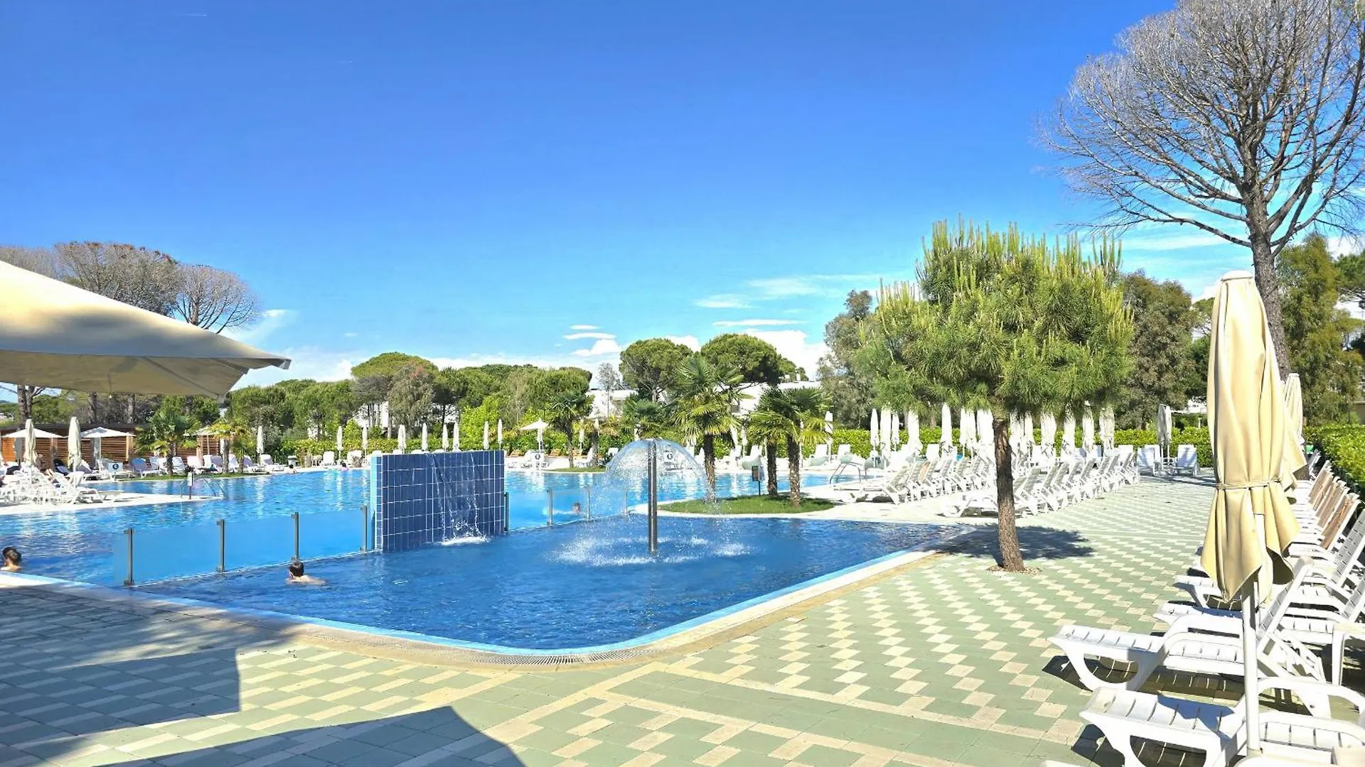 Art Apartment 219 Plazhi San Pietro 0*,