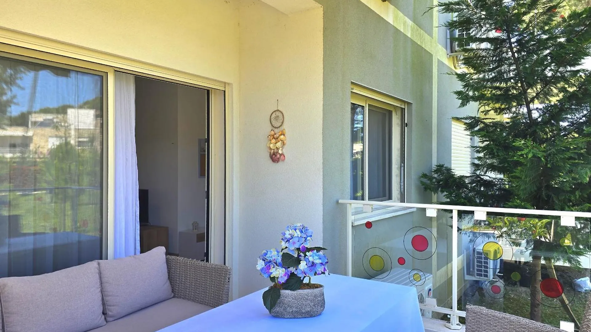 Art Apartment 219 Plazhi San Pietro